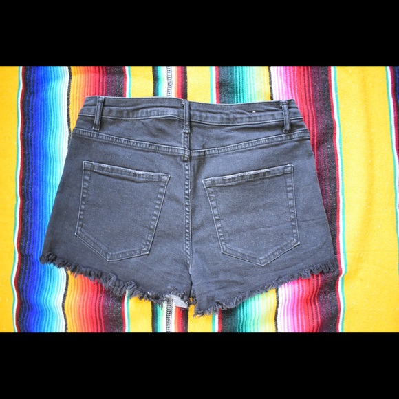Forever 21 High Rise Shorts - Picture 3 of 3
